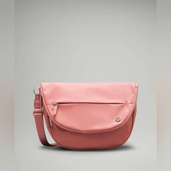 NWT Lululemon All Night Festival Bag, 5L - Picture 11 of 13